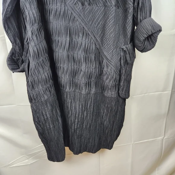 Moyuru Japan Oversized Light Coat - L in EUC - Picture 12 of 15